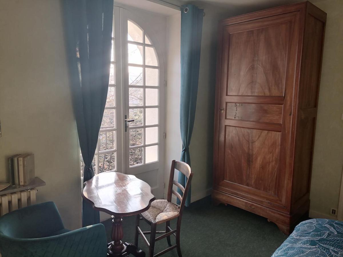 Chambre D Hote De La Paix La Rochefoucauld Bagian luar foto
